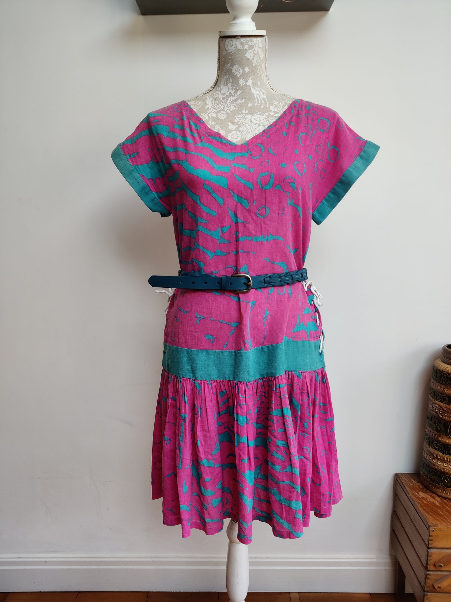 v neck 80s dress in pink and blue
