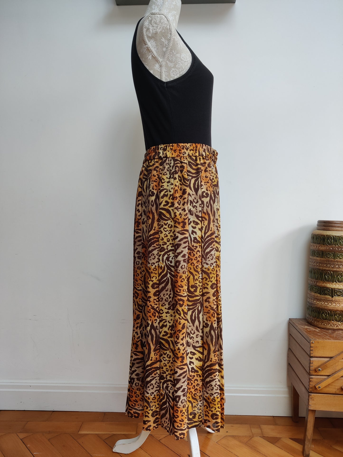 pleated leopard print skirt 16