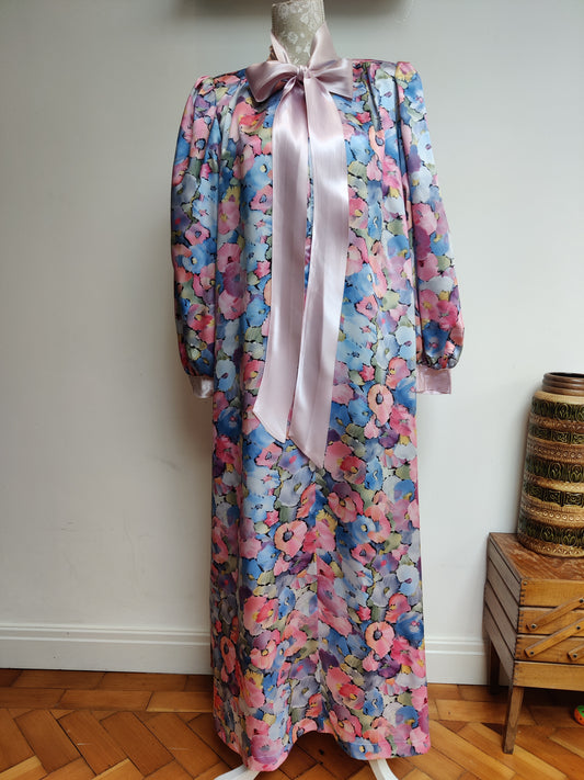 Floral housecoat with pussy bow