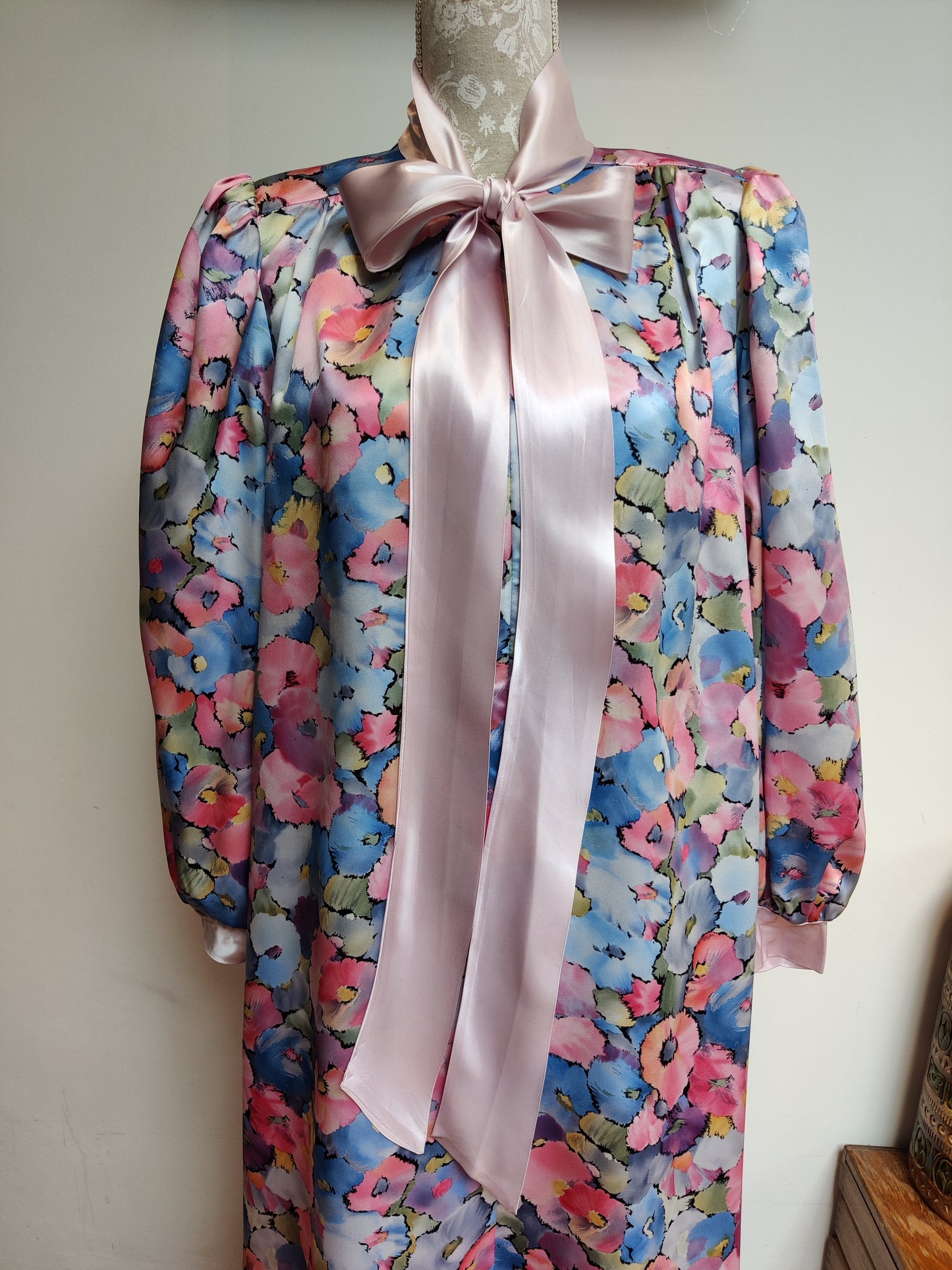 vintage pussy bow housecoat