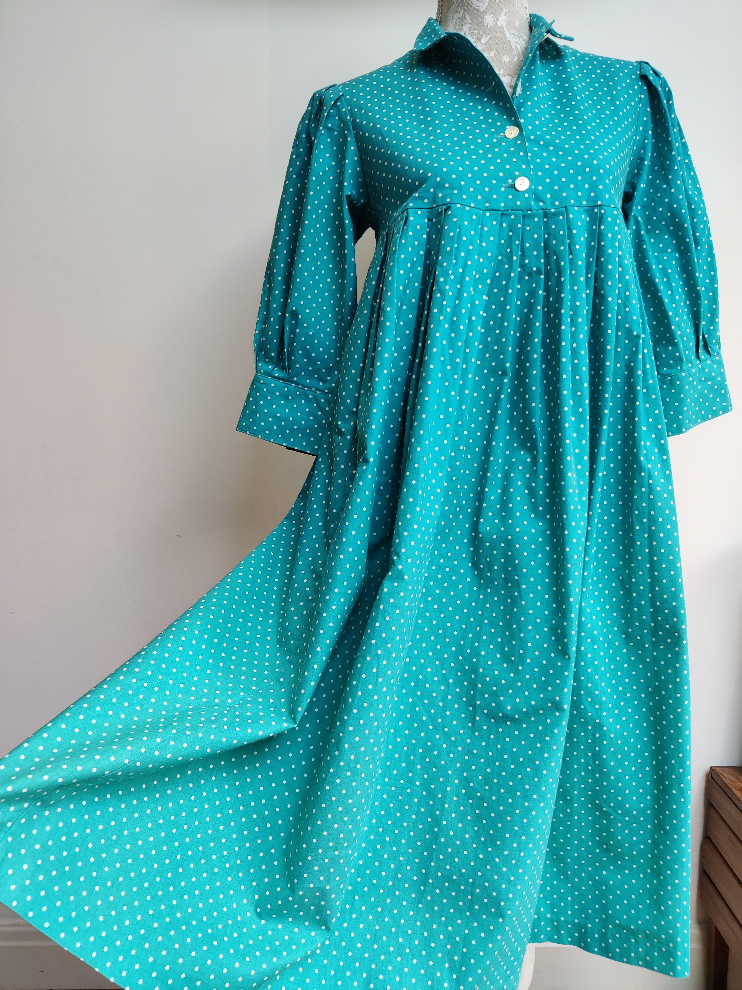 Incredible 80s Laura Ashley green polka dot midi smock dress. Size 10. Olive Quince Vintage