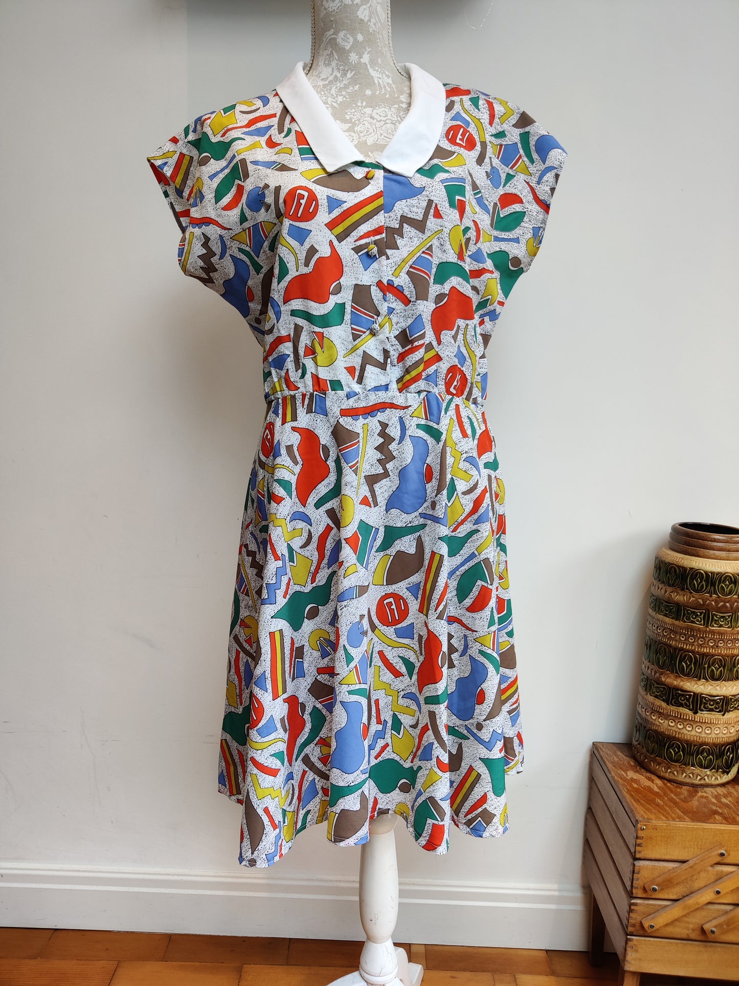 Abstract 80s print dress size 12