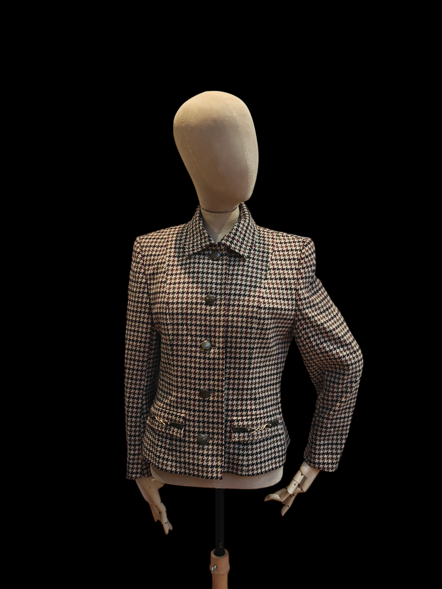 Ladies vintage jacket with brown, green and red dogtooth