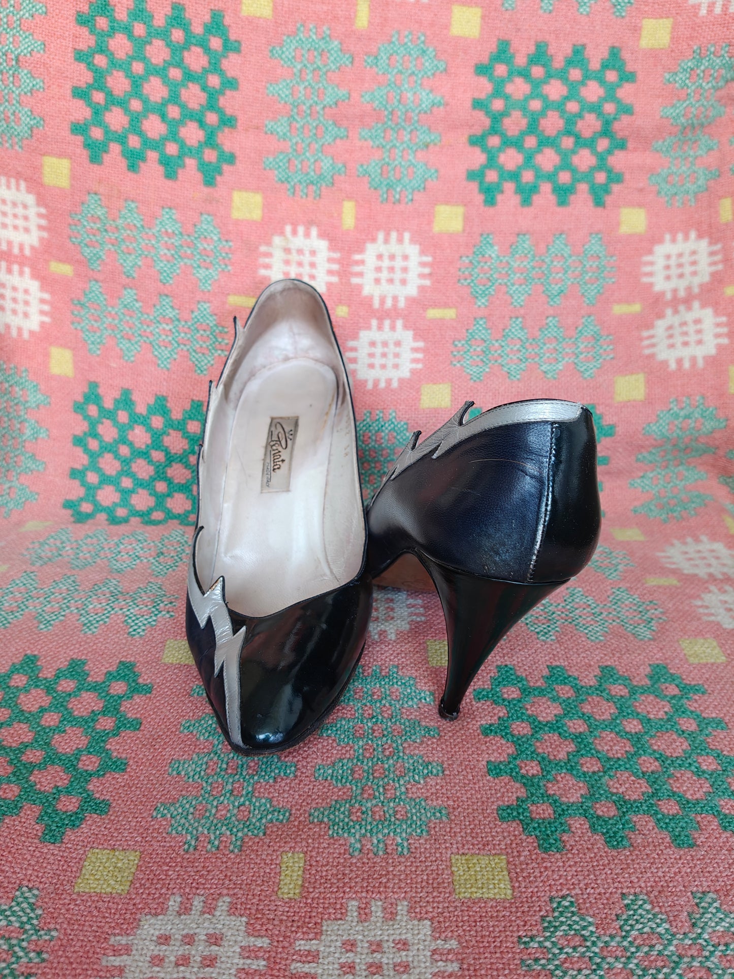Navy & silver vintage heeled shoes