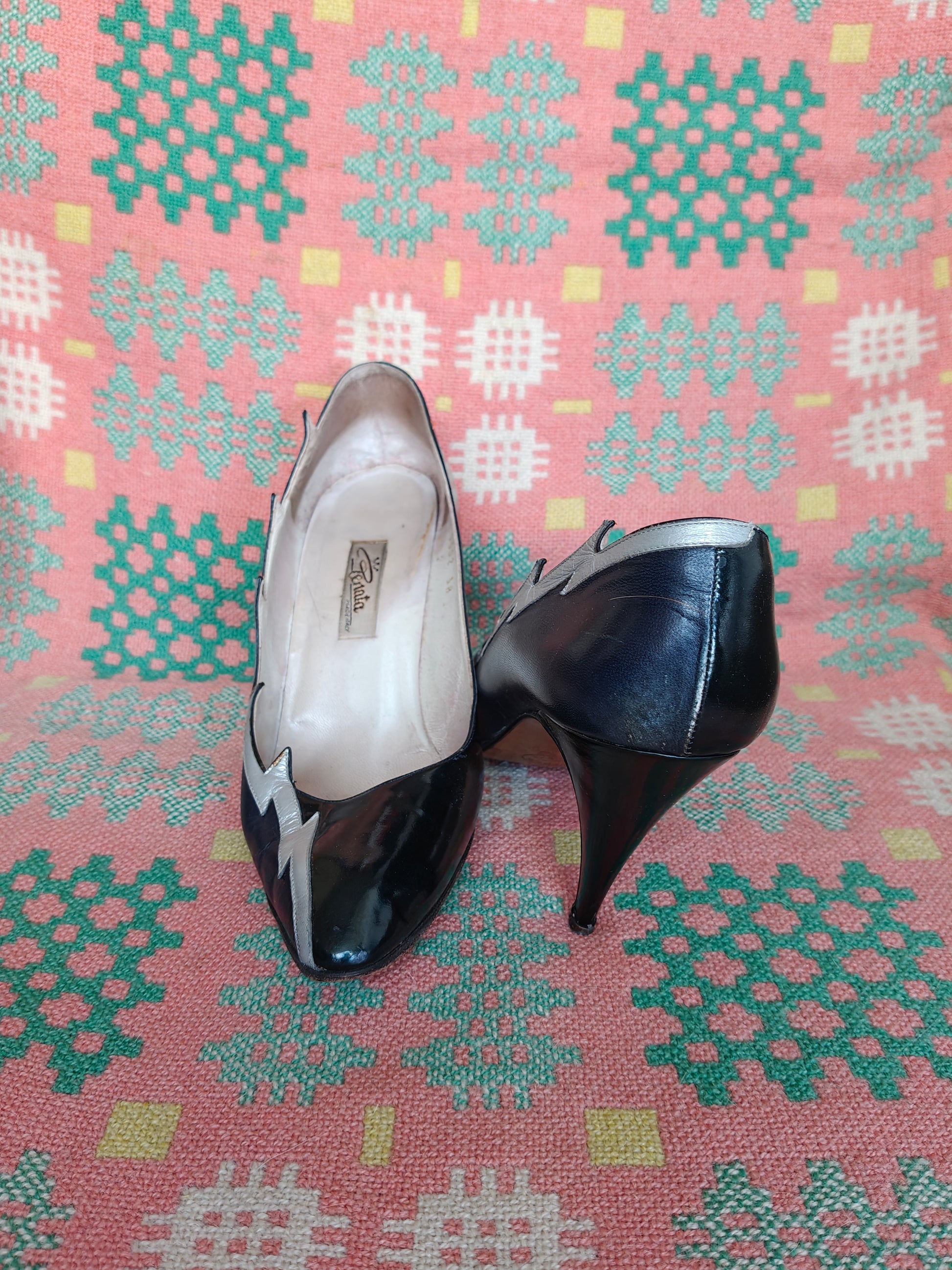 Navy & silver vintage heeled shoes