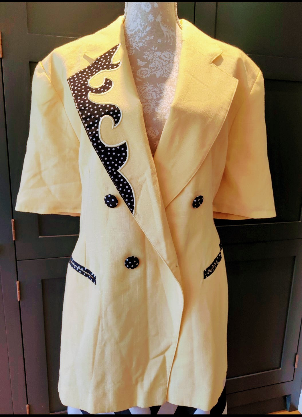 Lemon yellow vintage blazer with black wave applique