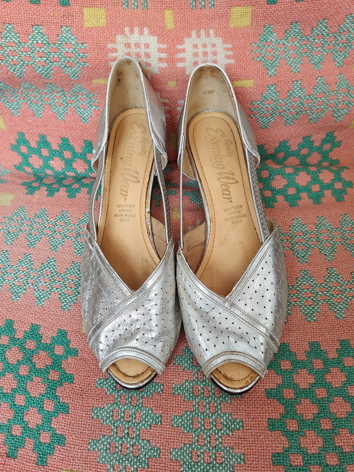 Silver 1970's peep toe shoes