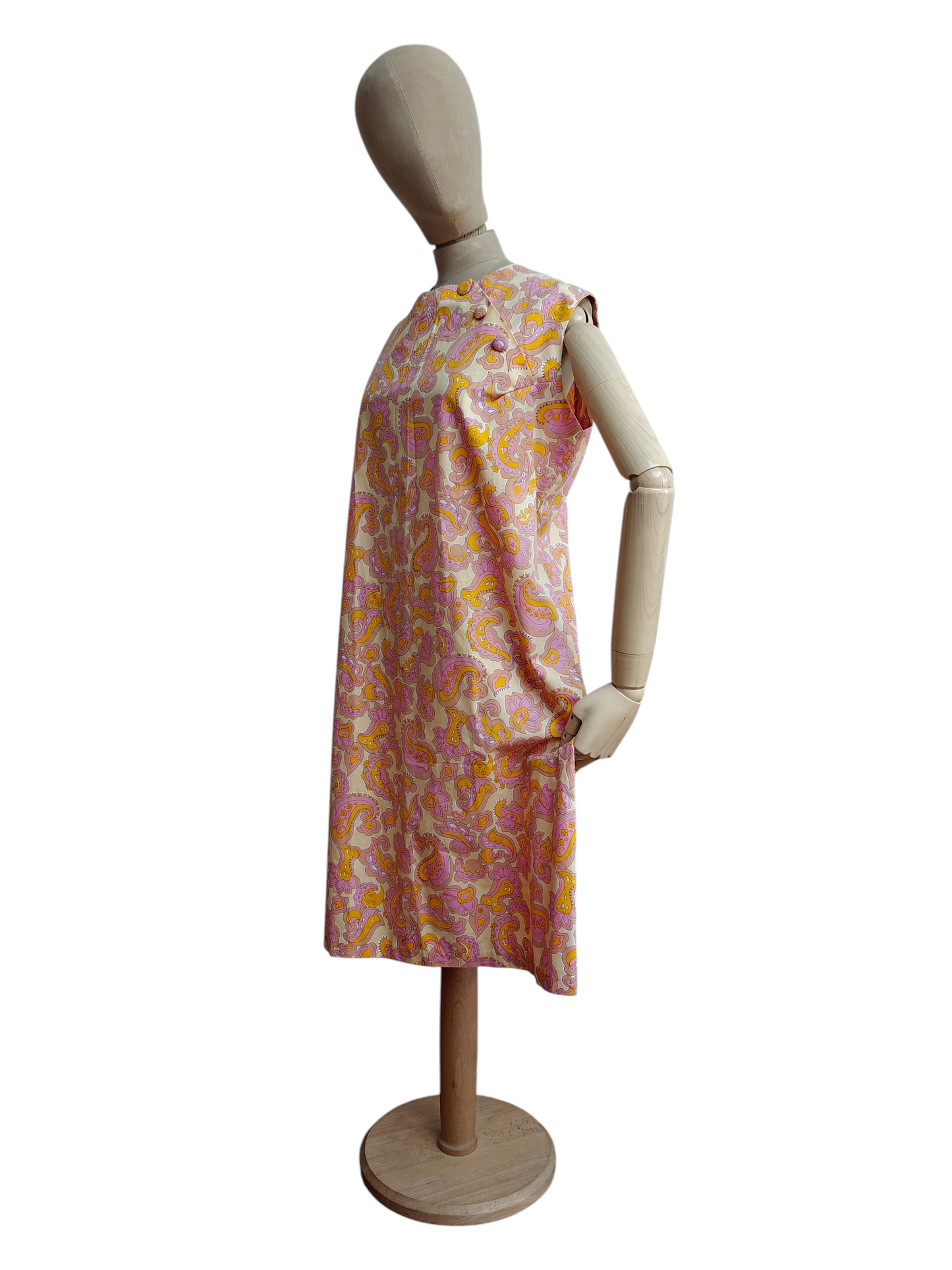 Size 16 mod dress in pink and orange paisley print