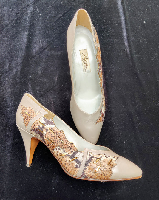 Snake print vintage heels size 5.5