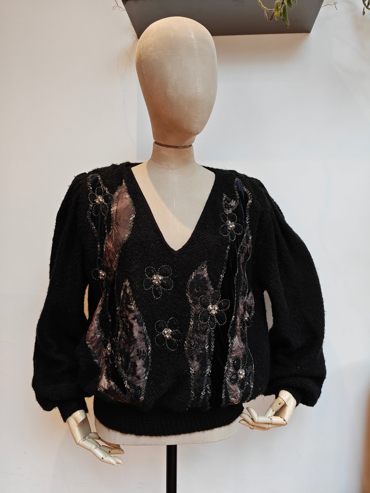 Stunning vintage Christian Dior ladies jumper in black
