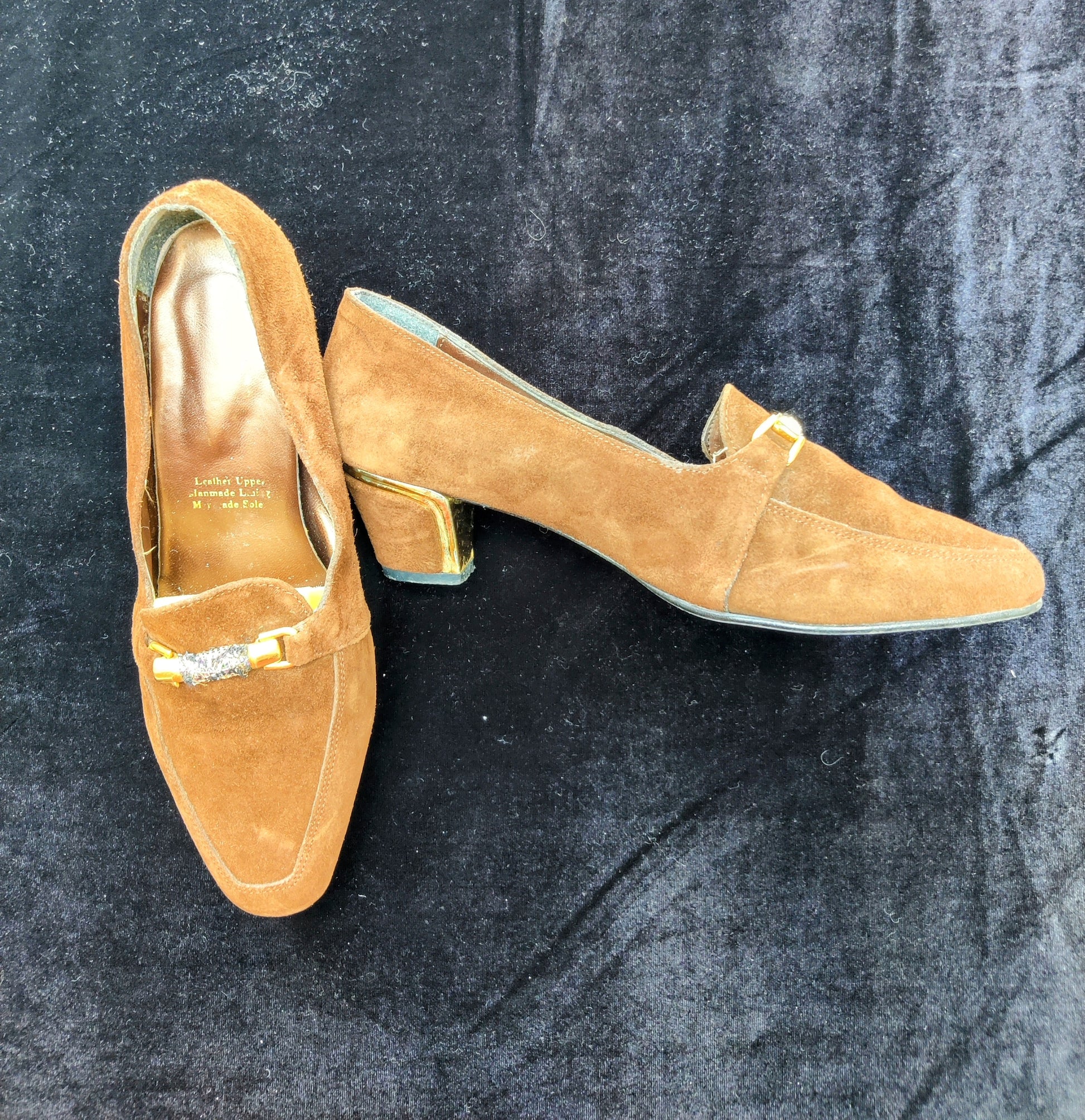 Tan suede mod shoes with gold heel