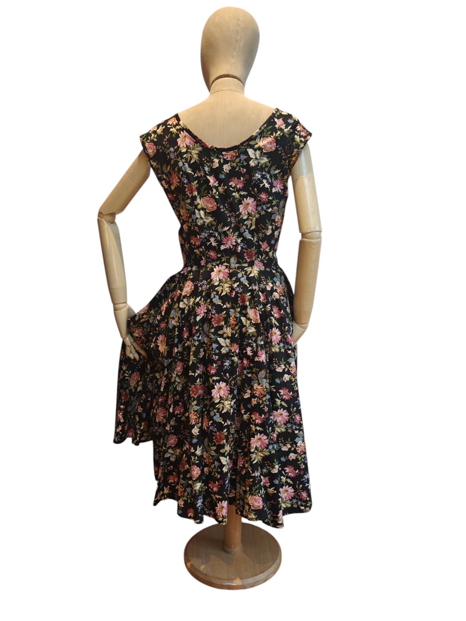 Vintage floral day dress in whimsical floral print