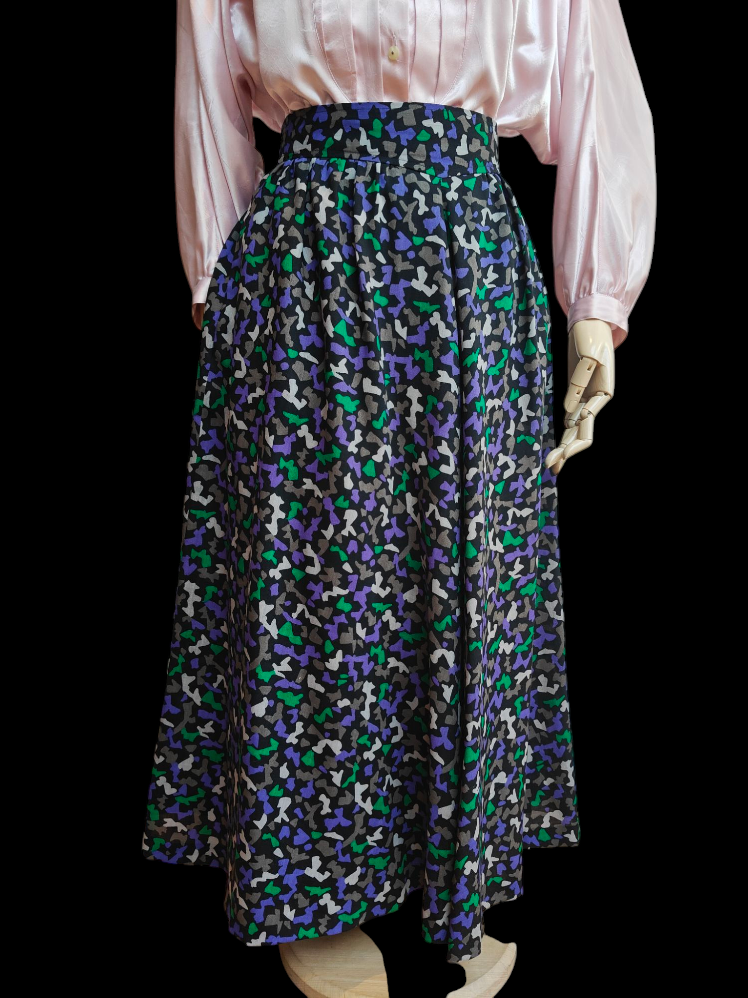 Vintage midaxi skirt in black green and blue confetti print