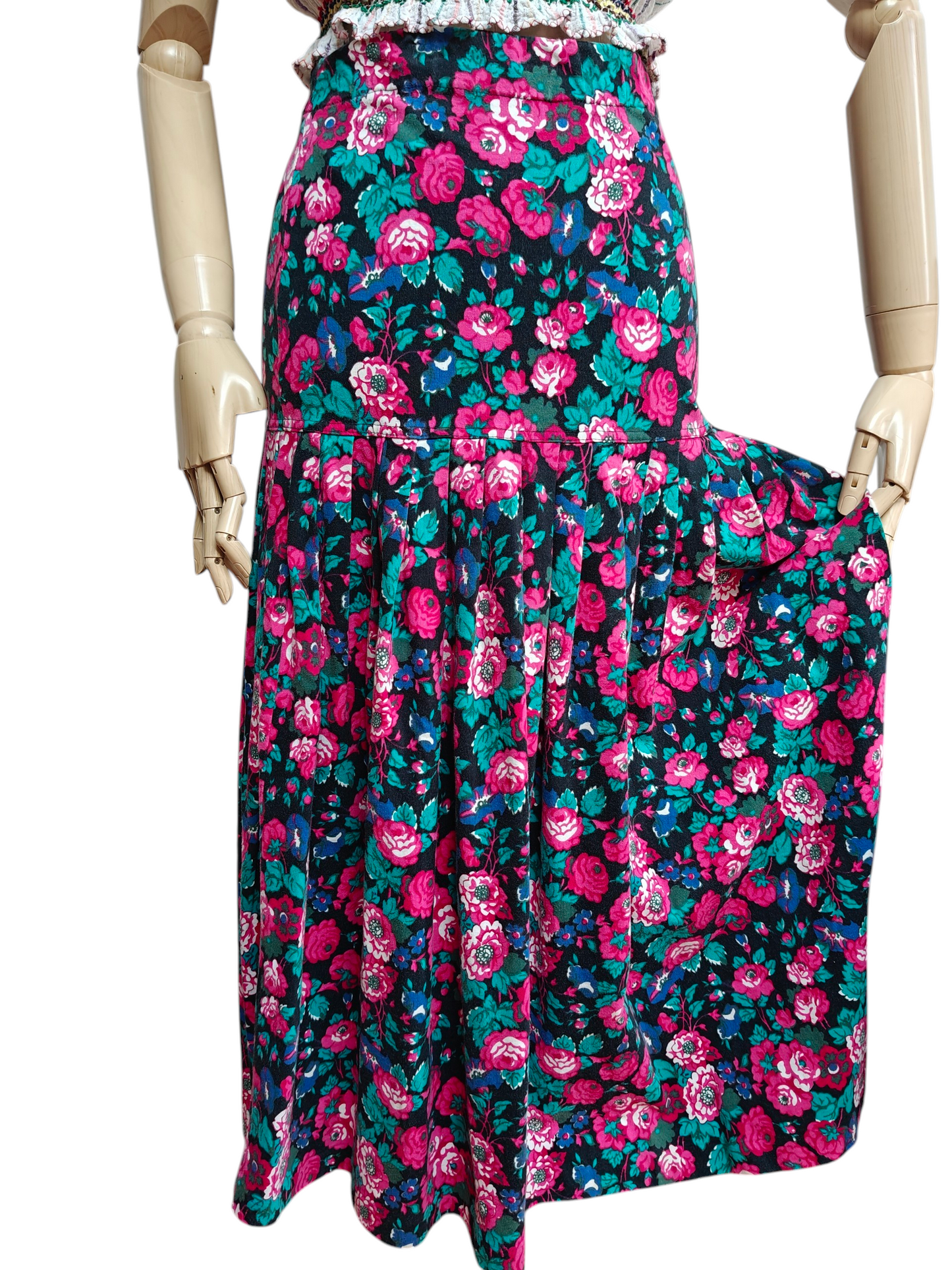 black vintage skirt with pink flowers