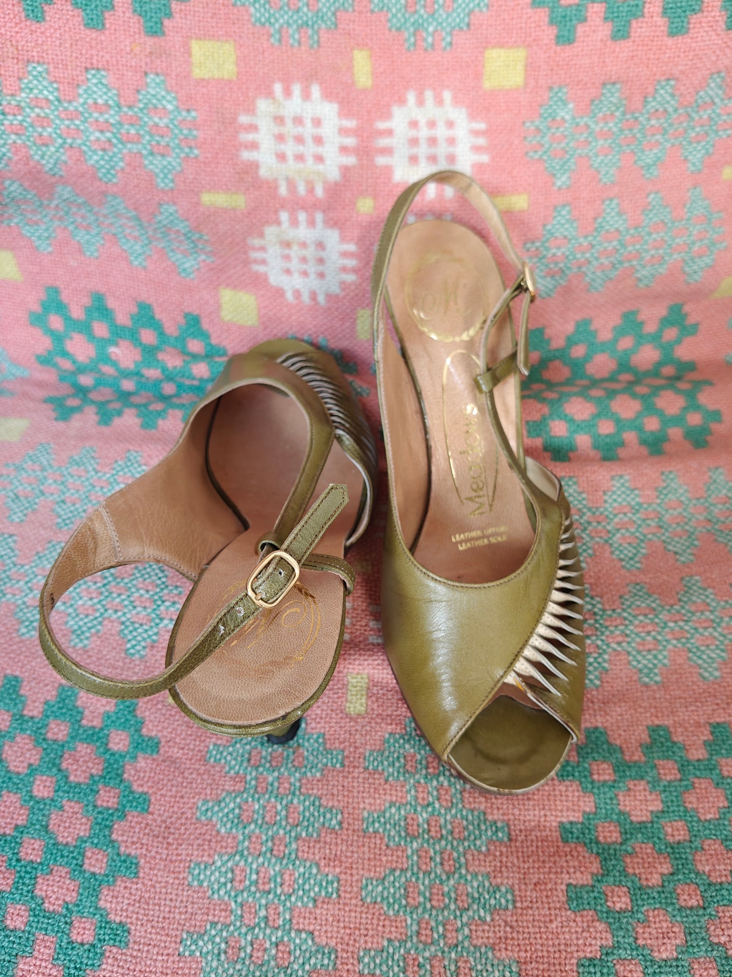 glamourous olive green 1950's ladies shoes