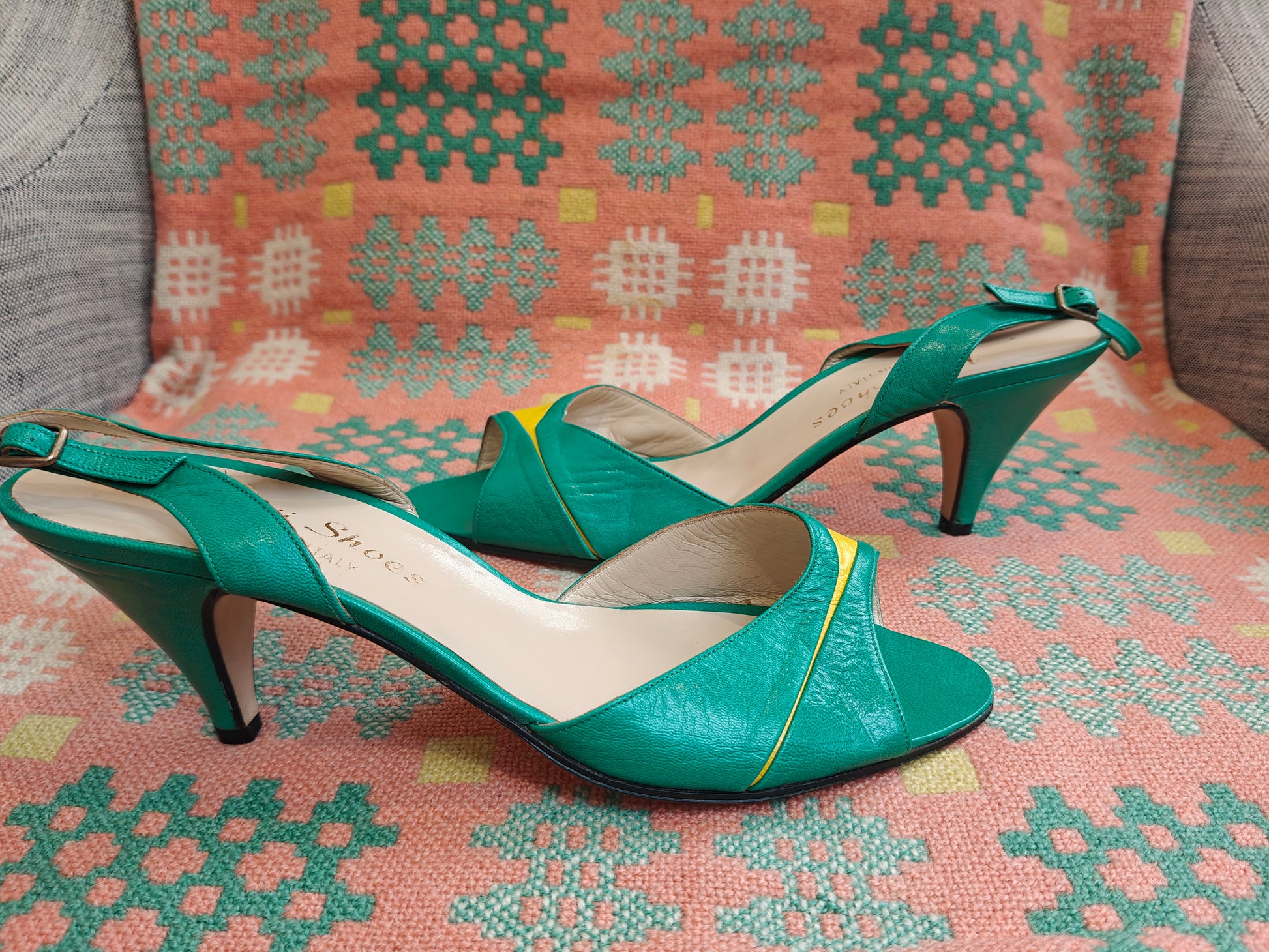 green 70s shoes 