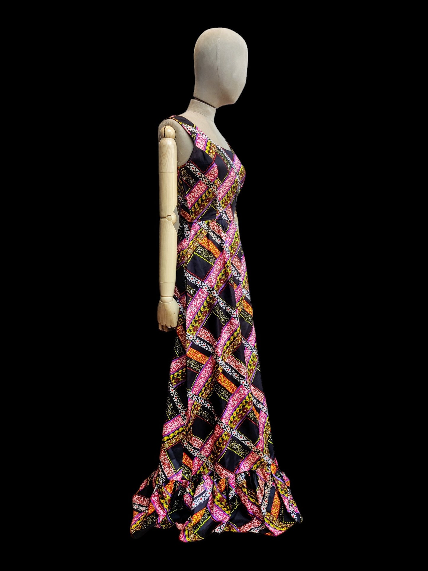 70's boho maxi dress in black and pink print.