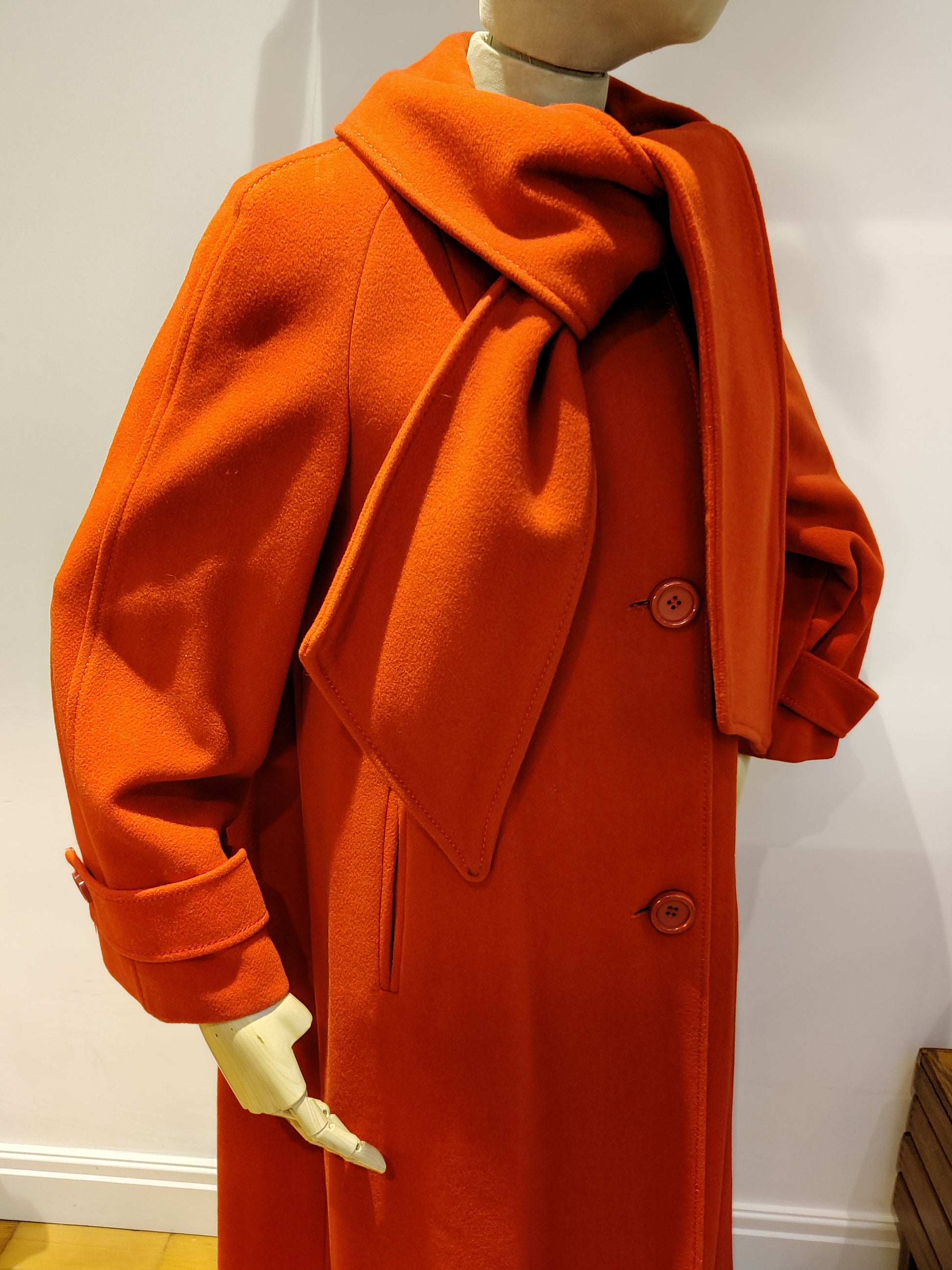 Lined and stylish red vintage coat