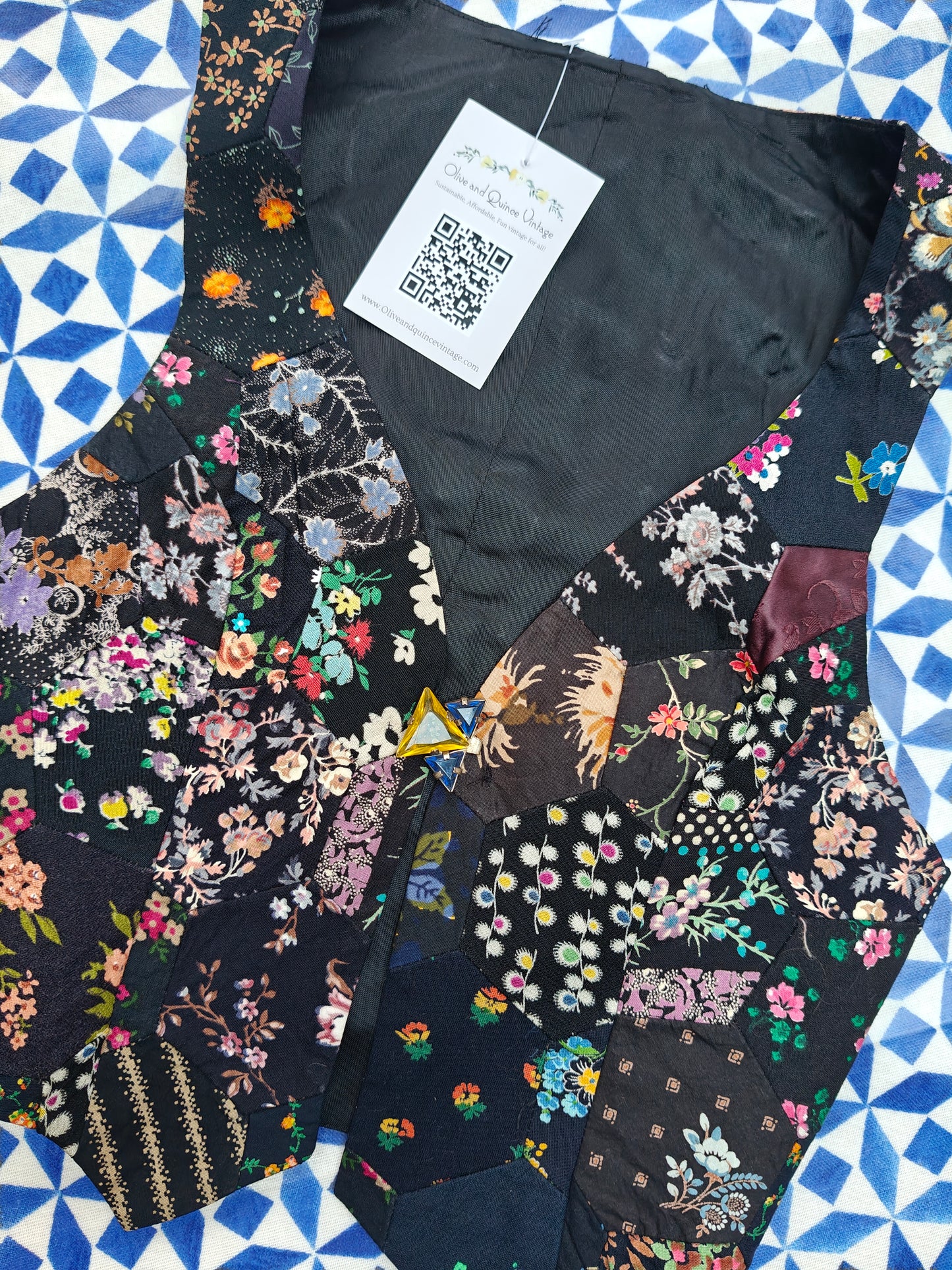 1970's boho floral patchwork waistcoat with glass gem clasp. XS