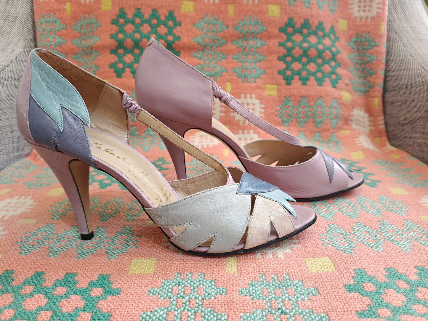 vintage heels with fan style
