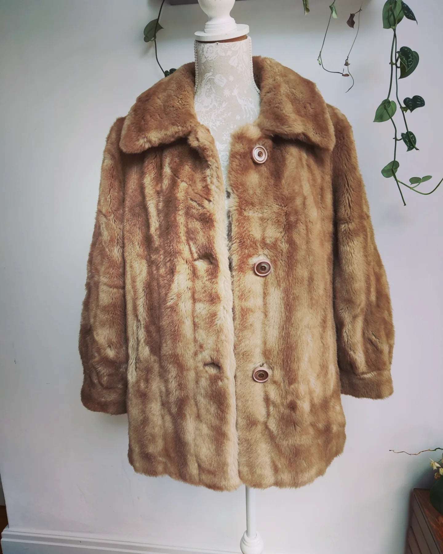 Faux fur vintage jacket with buttons. 
