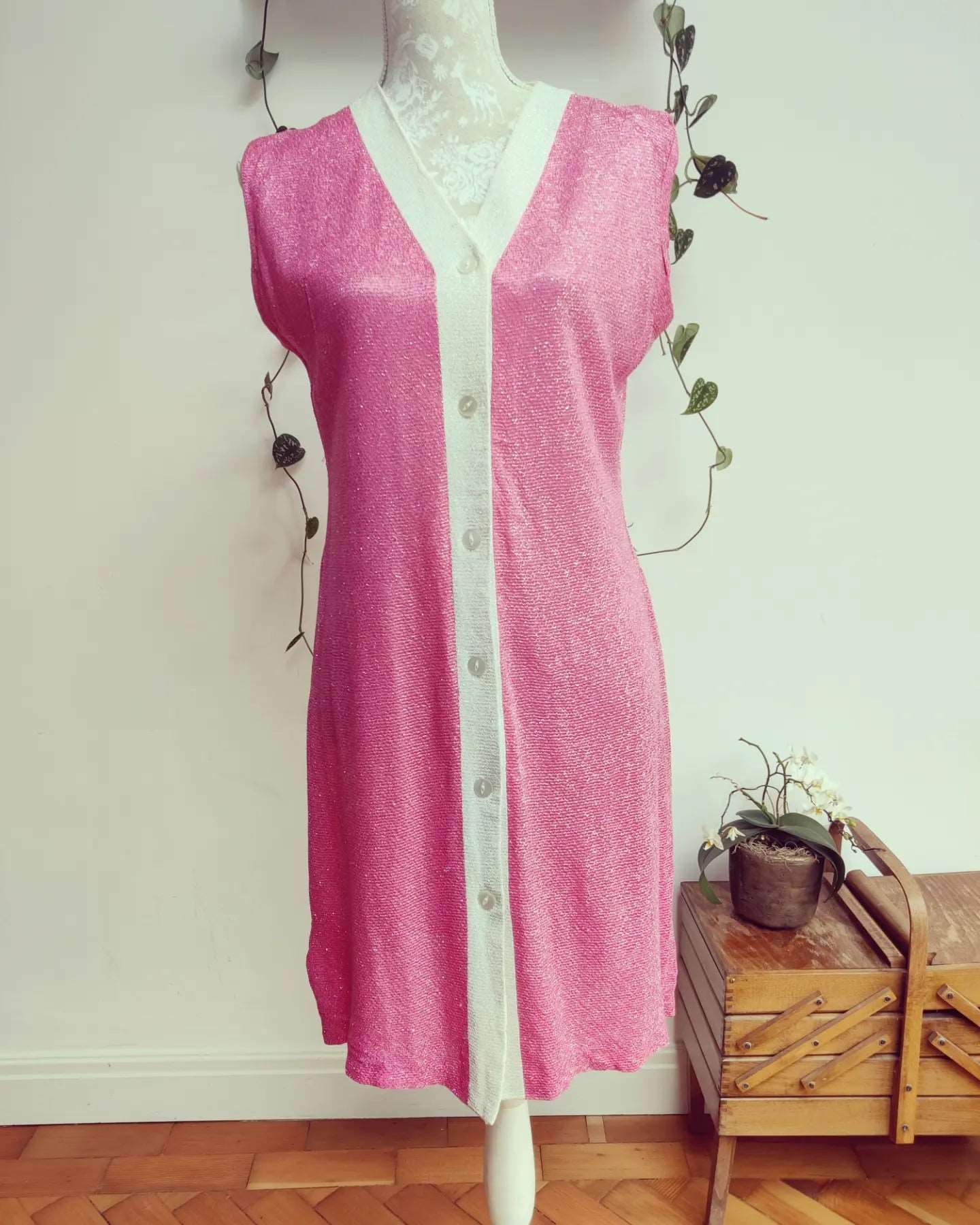 stunning modette pink and white dress. size 12.