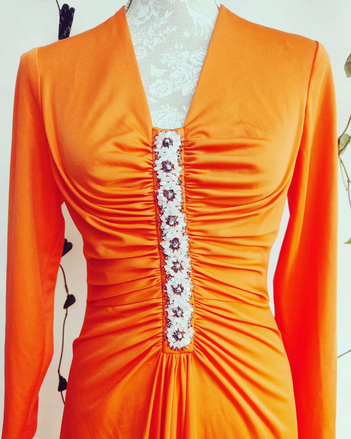 Incredible 1970s orange Carnagie maxi dress. Size 10/12.