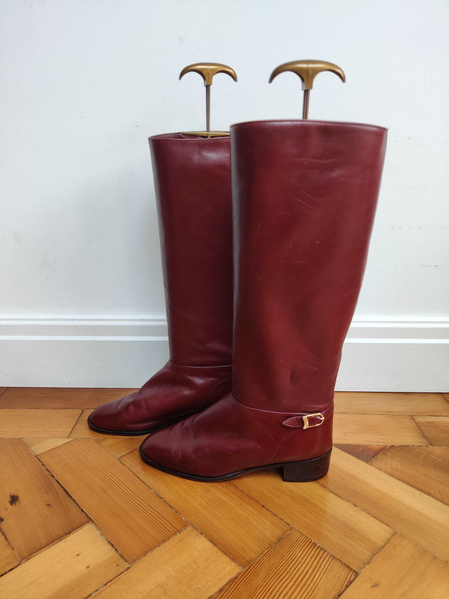 Vintage kneehigh boots size 4