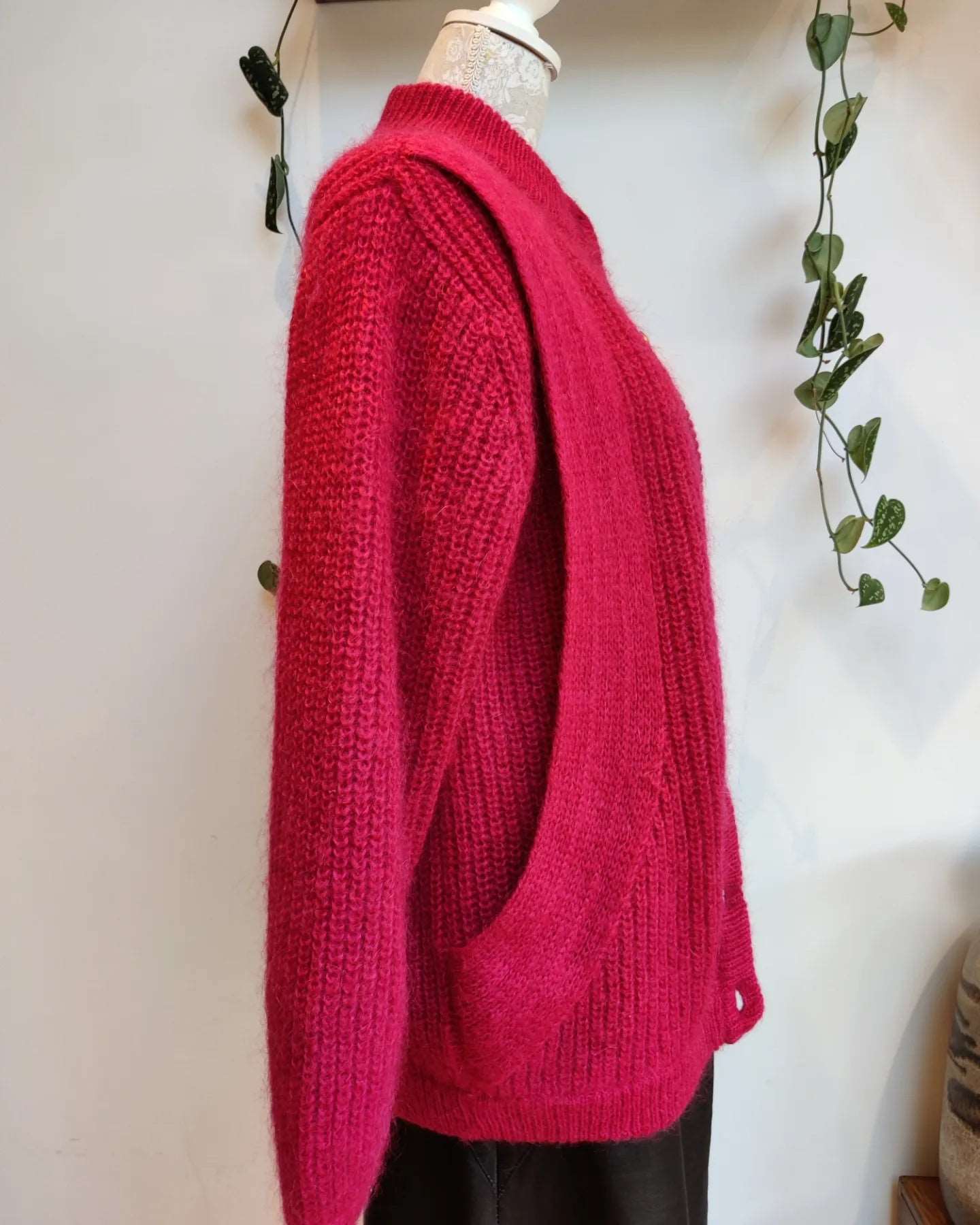 Stunning red mohair 80s cardigan. Lined. Size 8-14.