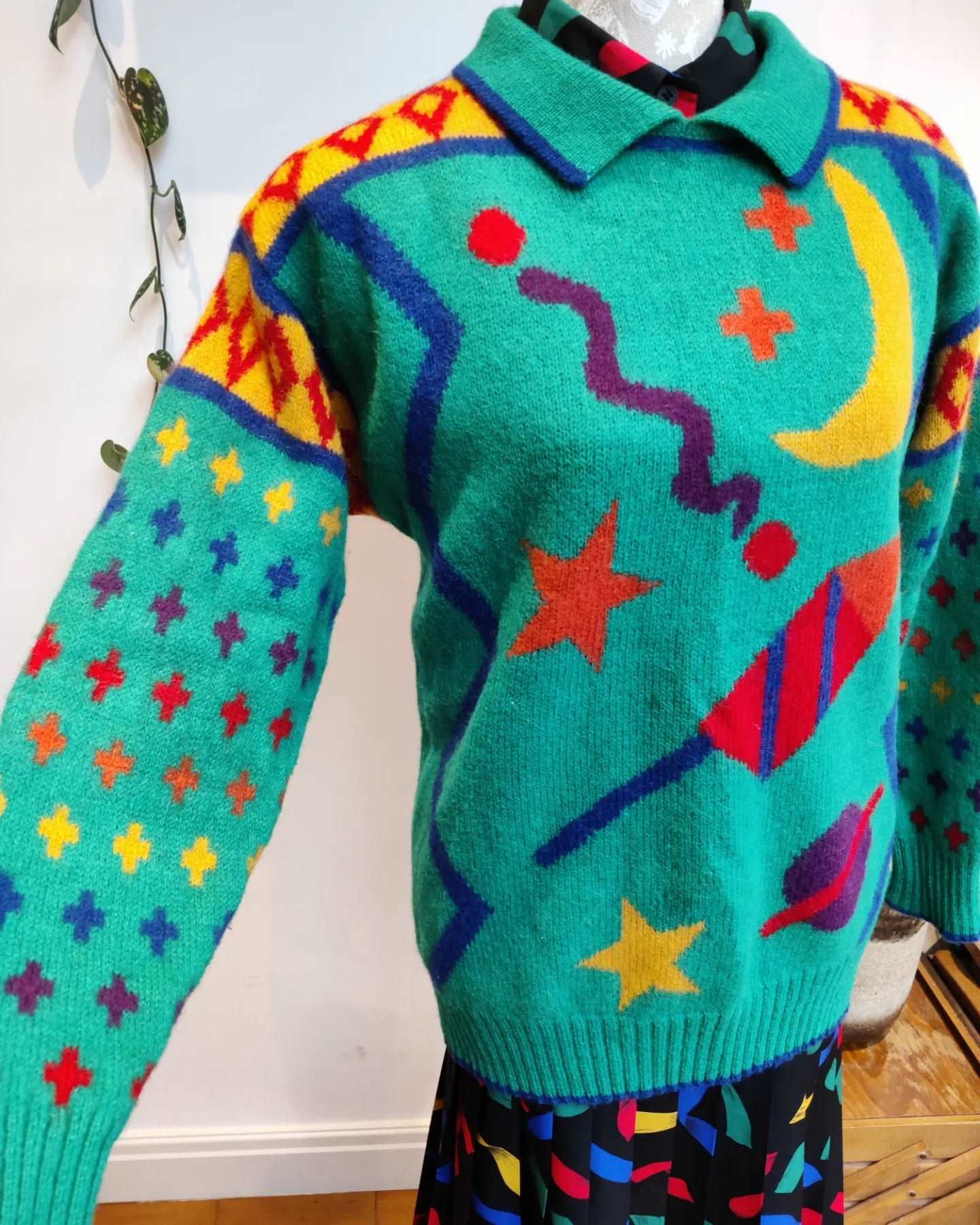 80s space theme knitted jumper. medium