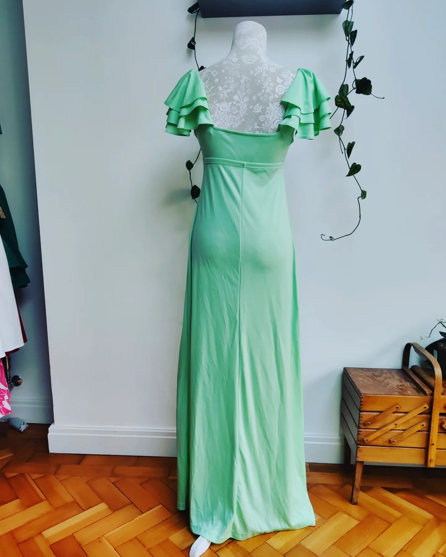 Beautiful vintage mint green maxi dress with ruffle frill sleeves. Size 8.