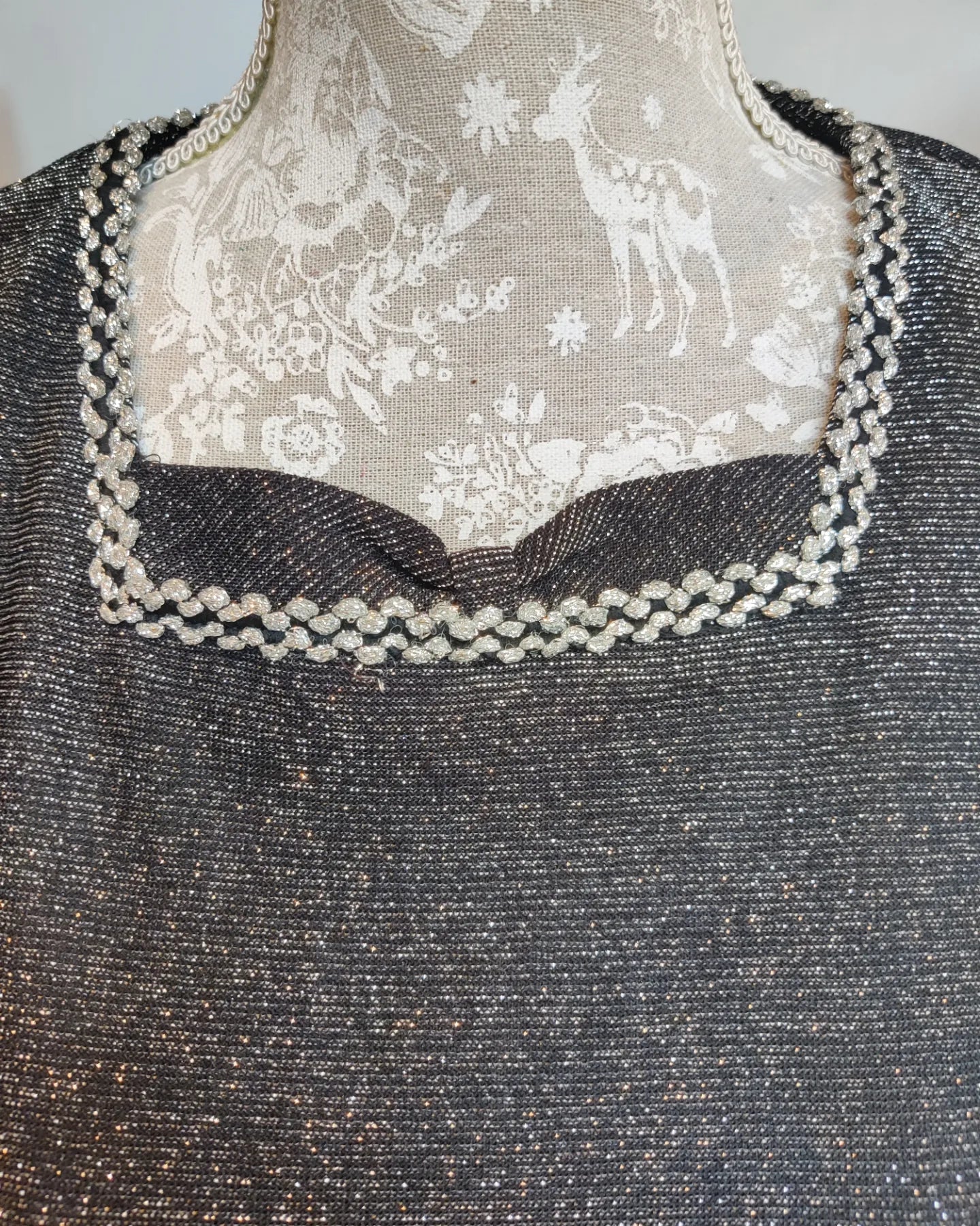 Beautiful 60s vintage top in silver