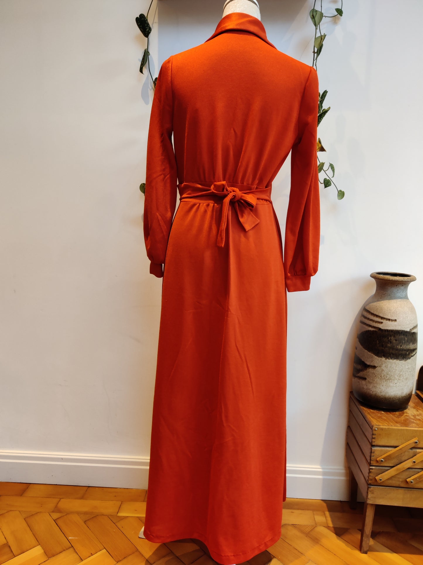 Red vintage maxi dress. 1970s belted dress. Size 12.