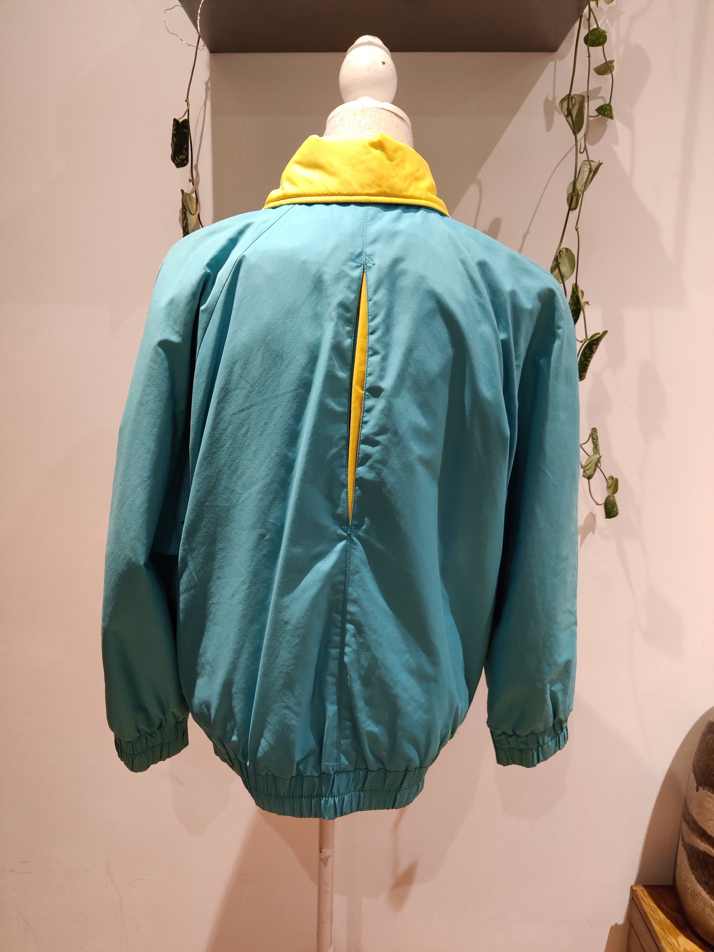 Lightweight blue 80s jacket