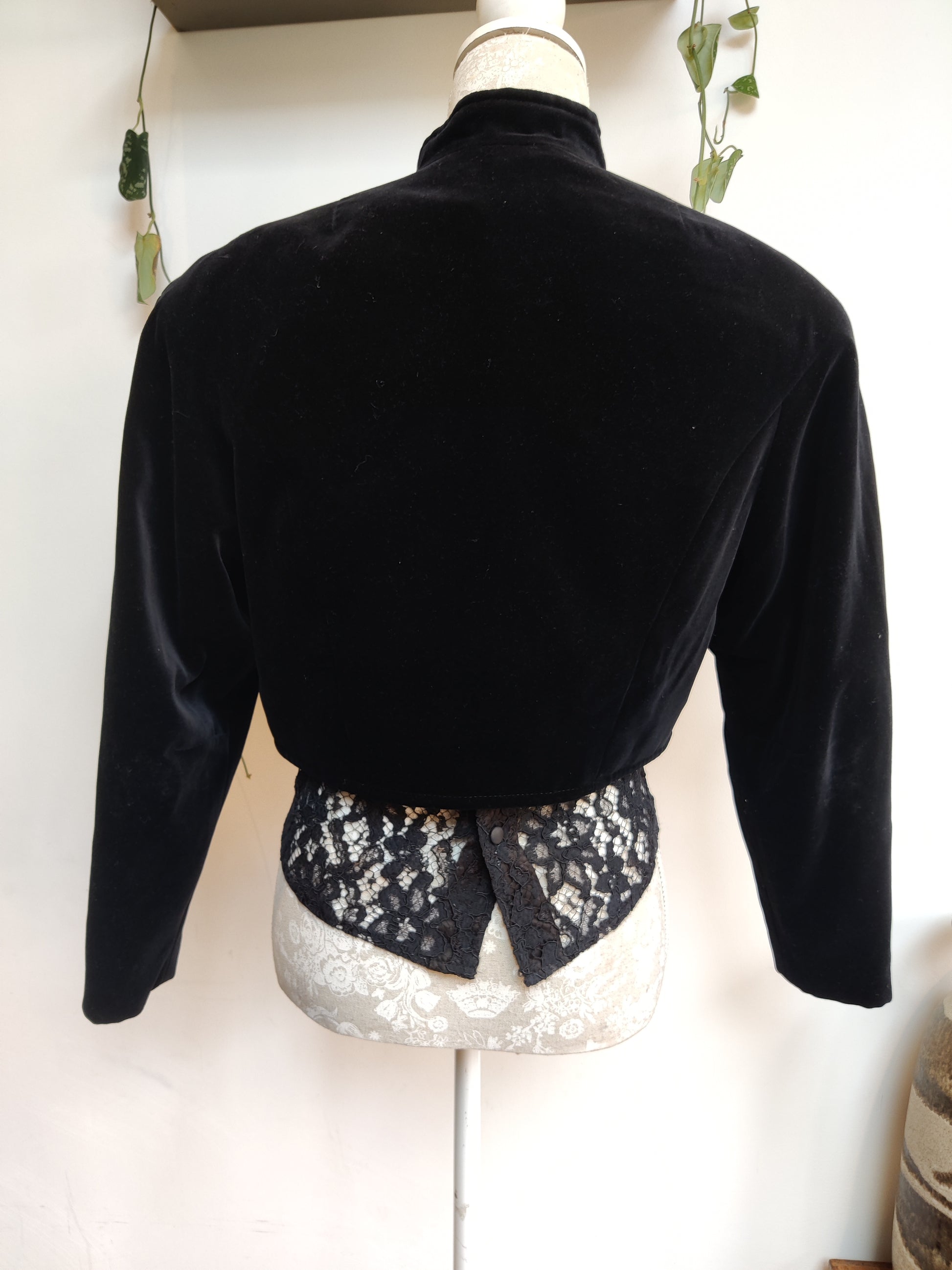 Cropped velvet jacket with matching lace top