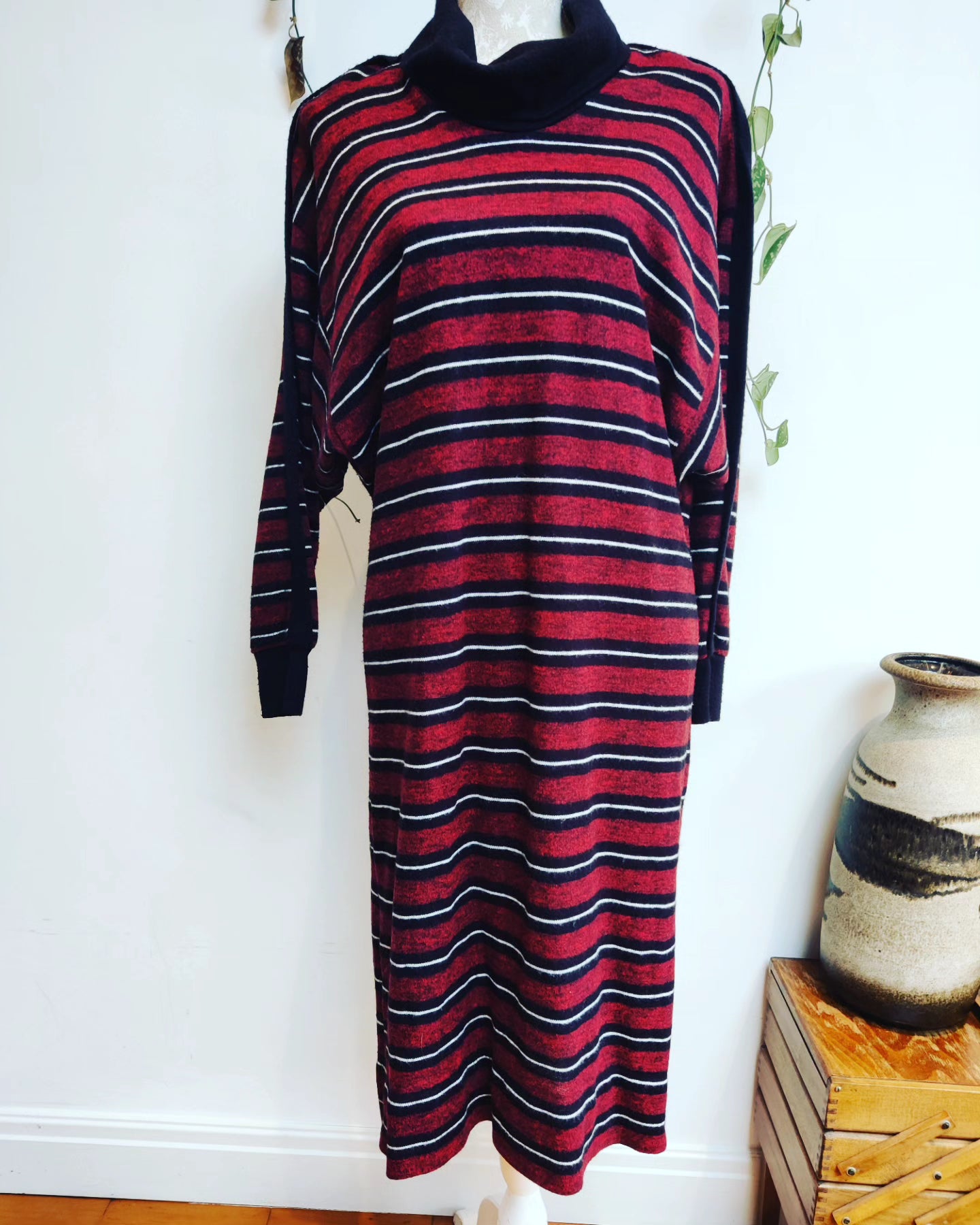 Fabulous 80s batwing jumper dress size 12. Olive Quince Vintage